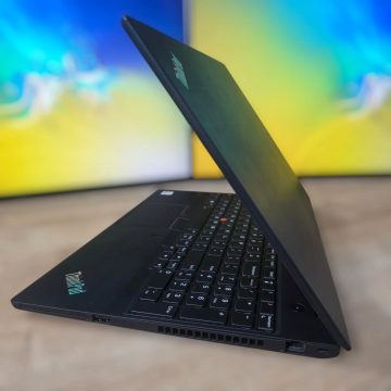 Lenovo ThinkPad T15 image 2
