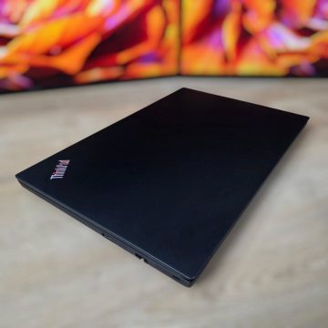 Lenovo ThinkPad E15 image 4